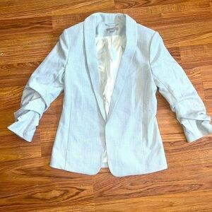 H&M size: Small, Grey/Silver sleek and fit office blazer! Dress it up or casual!